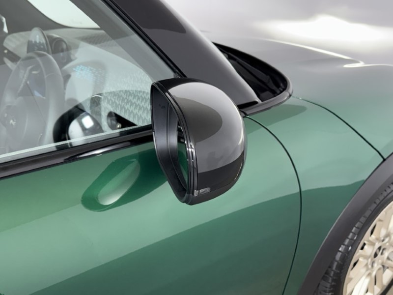 2024 (74) MINI COOPER 1.5 C Exclusive 3dr Auto 5685087
