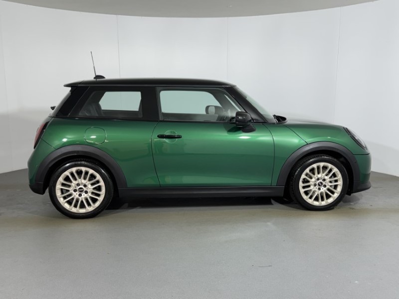 2024 (74) MINI COOPER 1.5 C Exclusive 3dr Auto 5685100