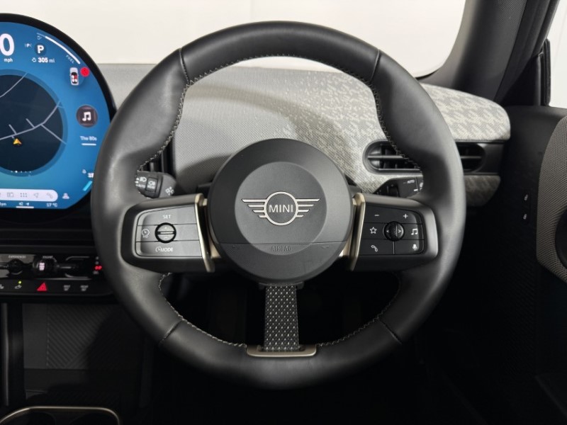 2024 (74) MINI COOPER 1.5 C Exclusive 3dr Auto 5685064