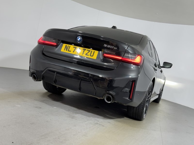 2024 (74) BMW 3 SERIES 330e 22.3 kWh M Sport 4dr Step Auto [Pro Pack] 5660857