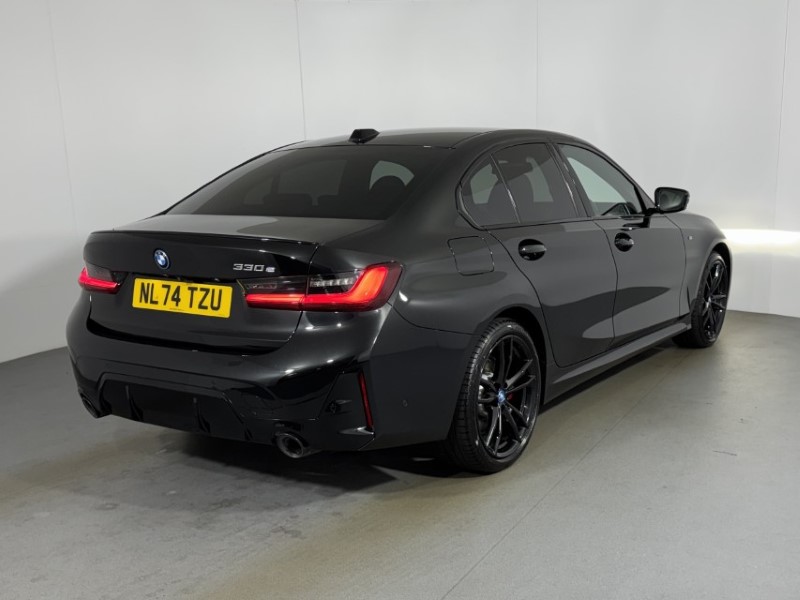 2024 (74) BMW 3 SERIES 330e 22.3 kWh M Sport 4dr Step Auto [Pro Pack] 5660879