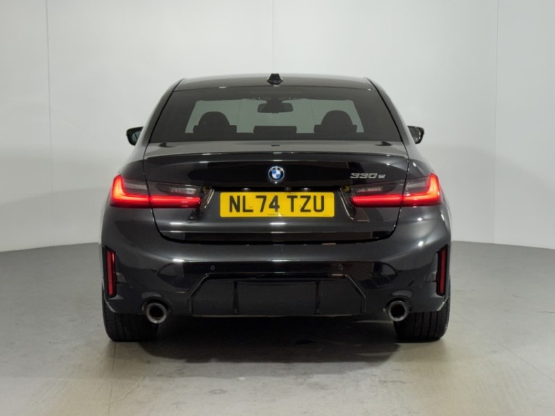 2024 (74) BMW 3 SERIES 330e 22.3 kWh M Sport 4dr Step Auto [Pro Pack] 5660863
