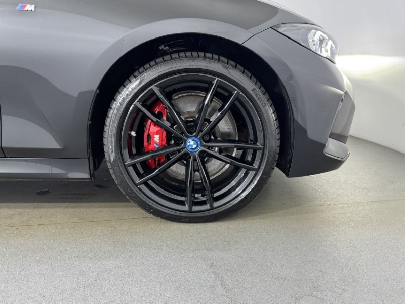 2024 (74) BMW 3 SERIES 330e 22.3 kWh M Sport 4dr Step Auto [Pro Pack] 5660853
