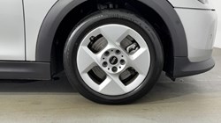2025 (25) MINI COOPER 1.5 C Classic 3dr Auto 5681326