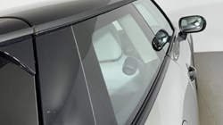 2025 (25) MINI COOPER 1.5 C Classic 3dr Auto 5681328