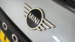 2025 (25) MINI COOPER 1.5 C Classic 3dr Auto 5681334