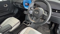 2025 (25) MINI COOPER 1.5 C Classic 3dr Auto 5681313