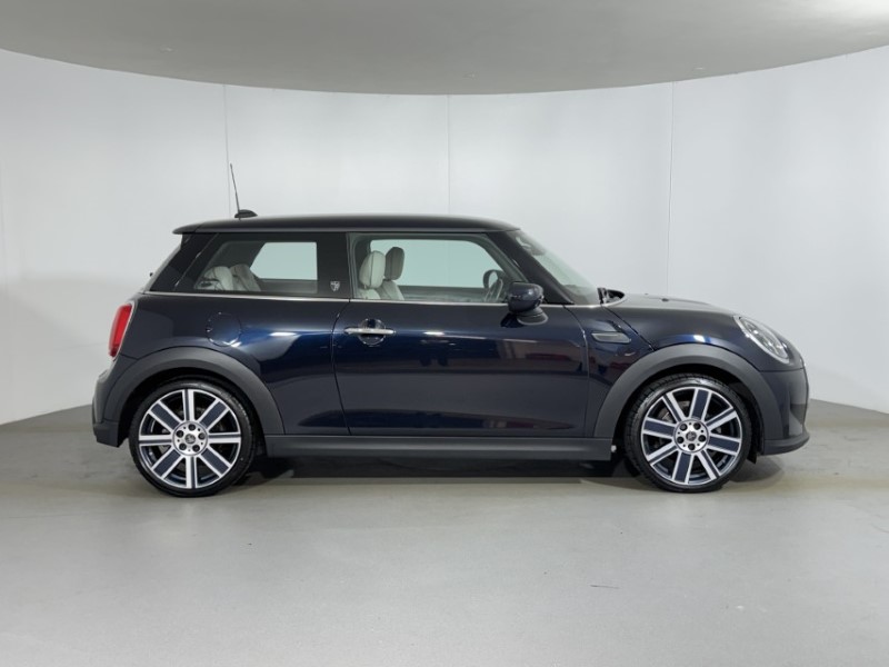 2023 (23) MINI HATCHBACK 1.5 Cooper Exclusive Premium 3dr Auto 5687012
