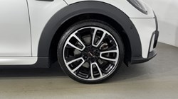 2023 (73) MINI HATCHBACK 2.0 Cooper S Sport Premium Plus 3dr Auto 5689037