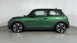2024 (74) MINI COOPER 1.5 C Exclusive 3dr Auto 5697199