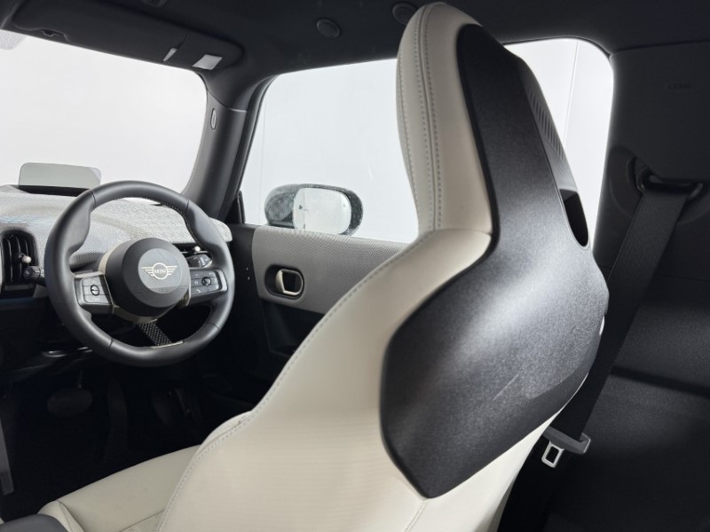 2024 (74) MINI COOPER 1.5 C Exclusive 3dr Auto 5697179