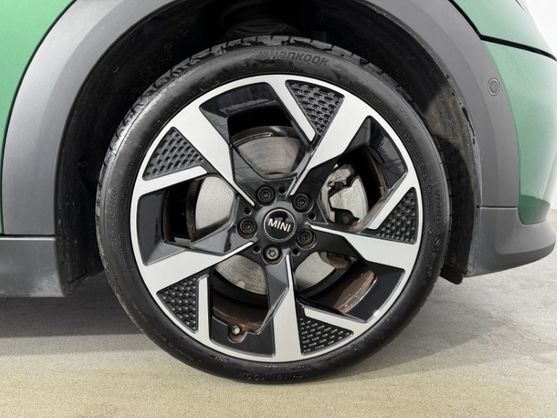 2024 (74) MINI COOPER 1.5 C Exclusive 3dr Auto 5697161