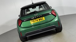 2024 (74) MINI COOPER 1.5 C Exclusive 3dr Auto 5697170