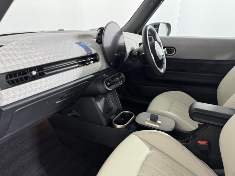 2024 (74) MINI COOPER 1.5 C Exclusive 3dr Auto 5697206