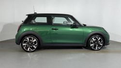 2024 (74) MINI COOPER 1.5 C Exclusive 3dr Auto 5697202