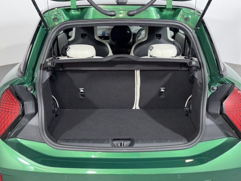 2024 (74) MINI COOPER 1.5 C Exclusive 3dr Auto 5697196