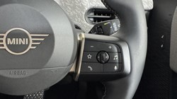 2024 (74) MINI COOPER 1.5 C Exclusive 3dr Auto 5697150