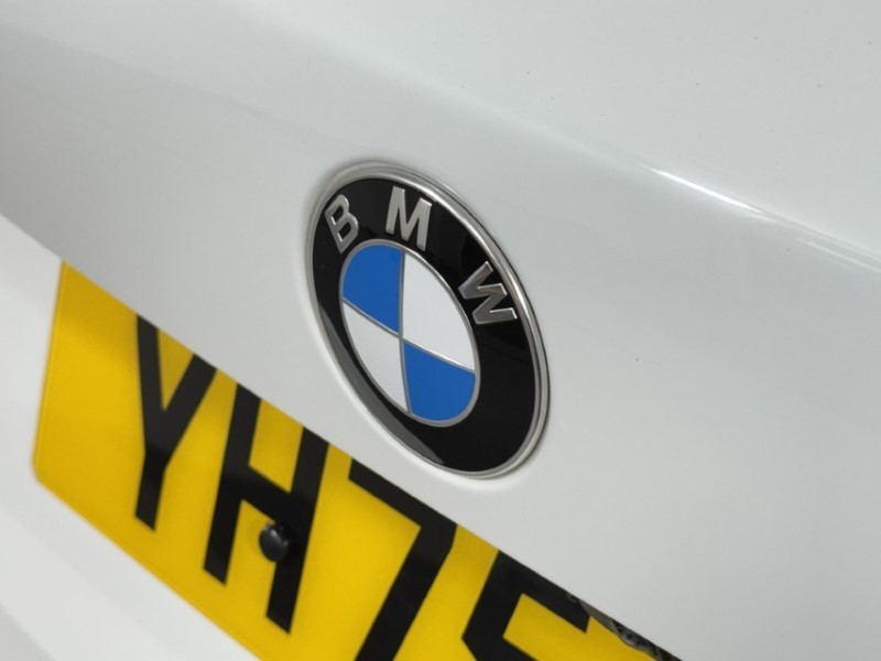 2025 (75) BMW 2 SERIES 220i MHT Sport 5dr DCT 5712619