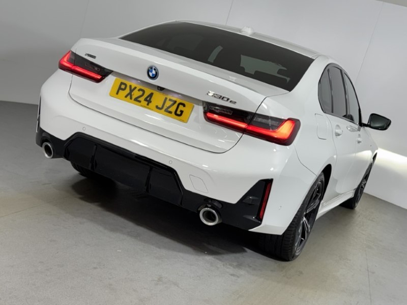 2024 (24) BMW 3 SERIES 330e xDrive M Sport 4dr Step Auto 5720252