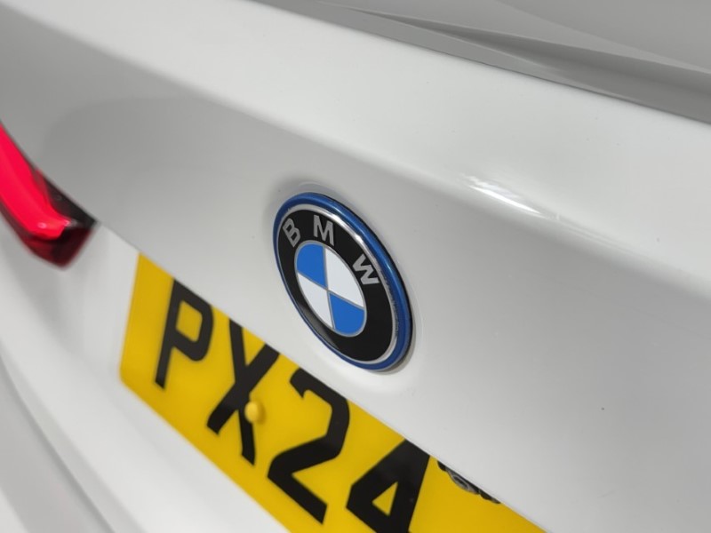2024 (24) BMW 3 SERIES 330e xDrive M Sport 4dr Step Auto 5720254