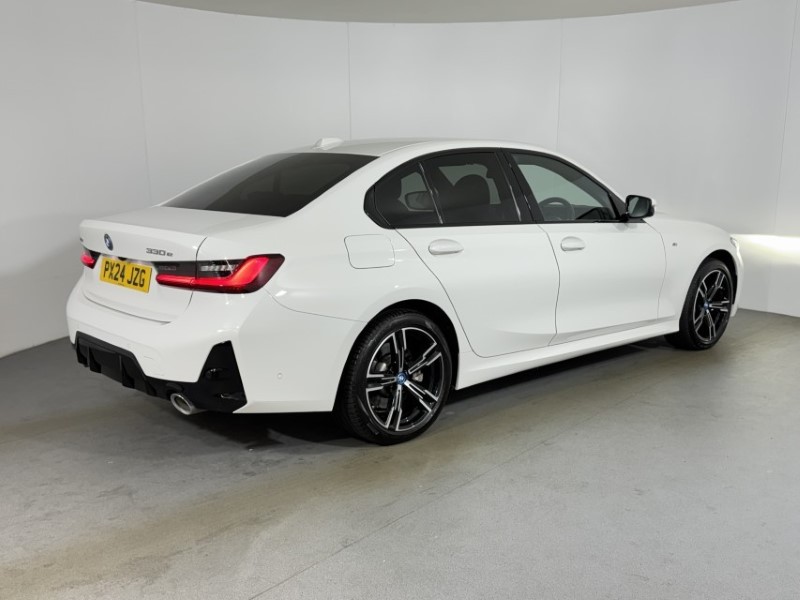 2024 (24) BMW 3 SERIES 330e xDrive M Sport 4dr Step Auto 5720276