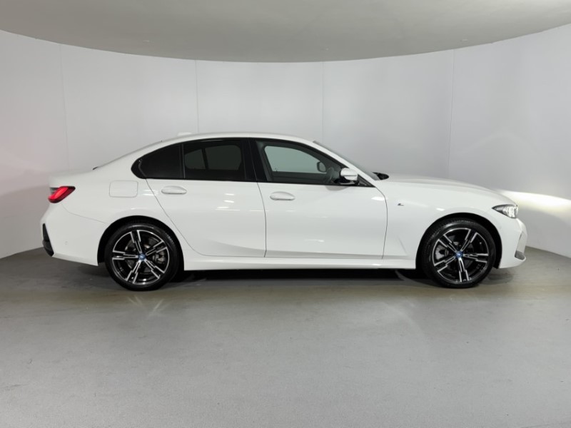 2024 (24) BMW 3 SERIES 330e xDrive M Sport 4dr Step Auto 5720275