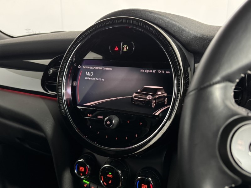 2024 (24) MINI HATCHBACK 1.5 Cooper Sport Premium 3dr Auto 5728764