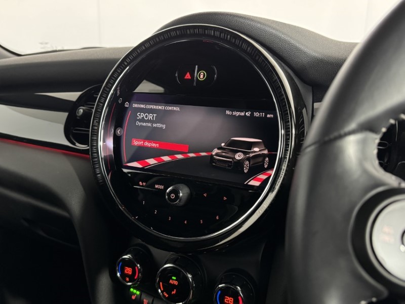 2024 (24) MINI HATCHBACK 1.5 Cooper Sport Premium 3dr Auto 5728763