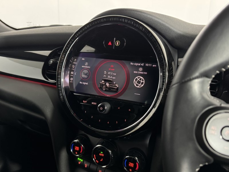 2024 (24) MINI HATCHBACK 1.5 Cooper Sport Premium 3dr Auto 5728759