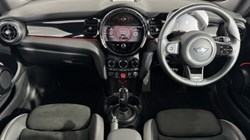 2024 (24) MINI HATCHBACK 1.5 Cooper Sport Premium 3dr Auto 5728787