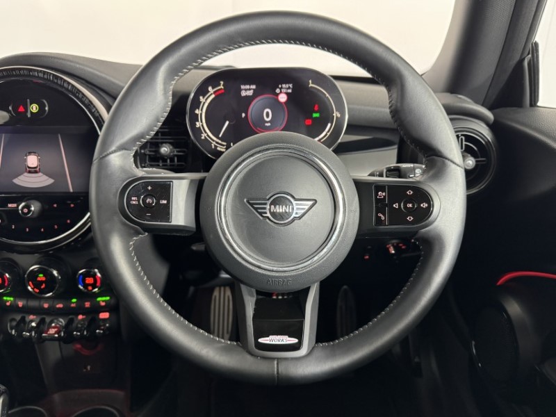 2024 (24) MINI HATCHBACK 1.5 Cooper Sport Premium 3dr Auto 5728750