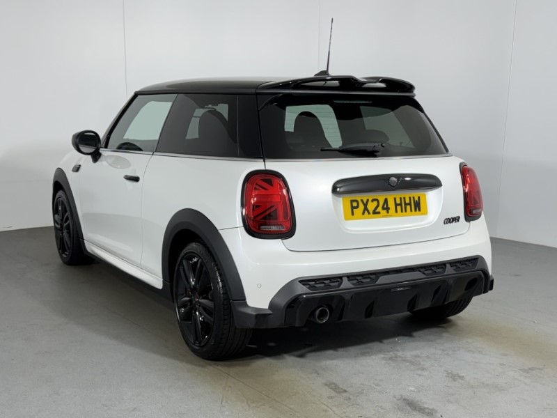 2024 (24) MINI HATCHBACK 1.5 Cooper Sport Premium 3dr Auto 5728790