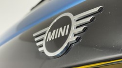 2023 (23) MINI HATCHBACK 1.5 Cooper Classic Premium 5dr 5741650