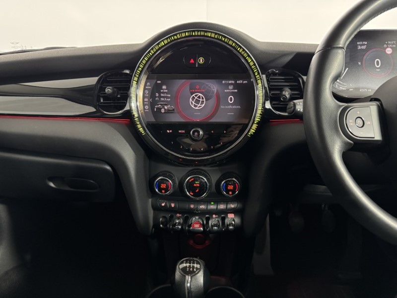 2023 (23) MINI HATCHBACK 1.5 Cooper Classic Premium 5dr 5741618