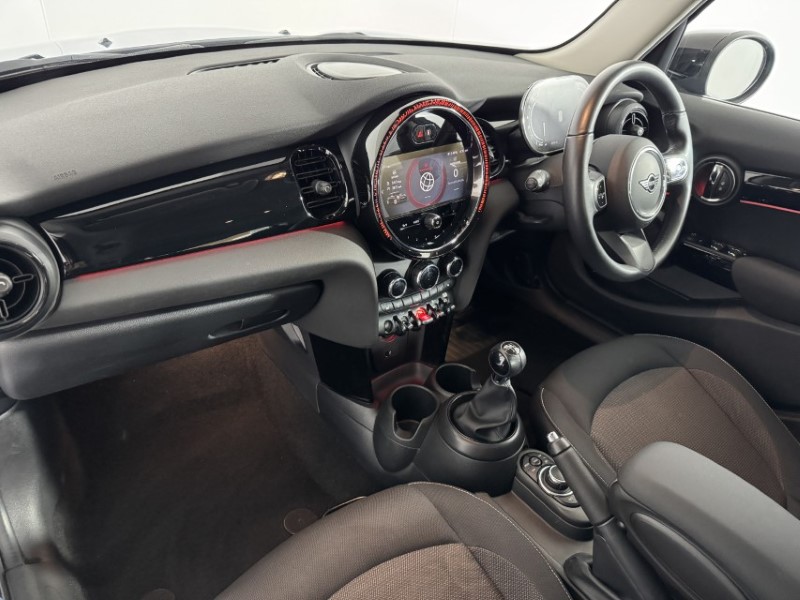 2023 (23) MINI HATCHBACK 1.5 Cooper Classic Premium 5dr 5741656