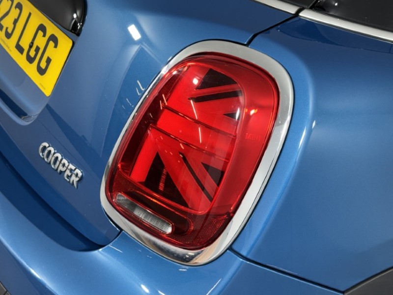 2023 (23) MINI HATCHBACK 1.5 Cooper Classic Premium 5dr 5741648