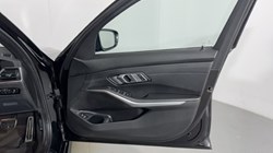 2020 (20) BMW 3 SERIES 320i M Sport 4dr Step Auto 5764602