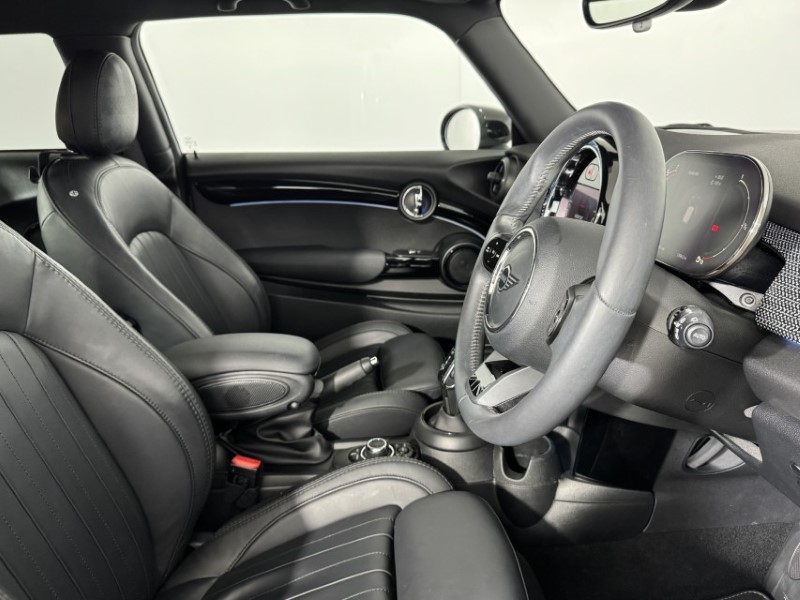 2023 (23) MINI HATCHBACK 1.5 Cooper Exclusive 3dr Auto 5761023