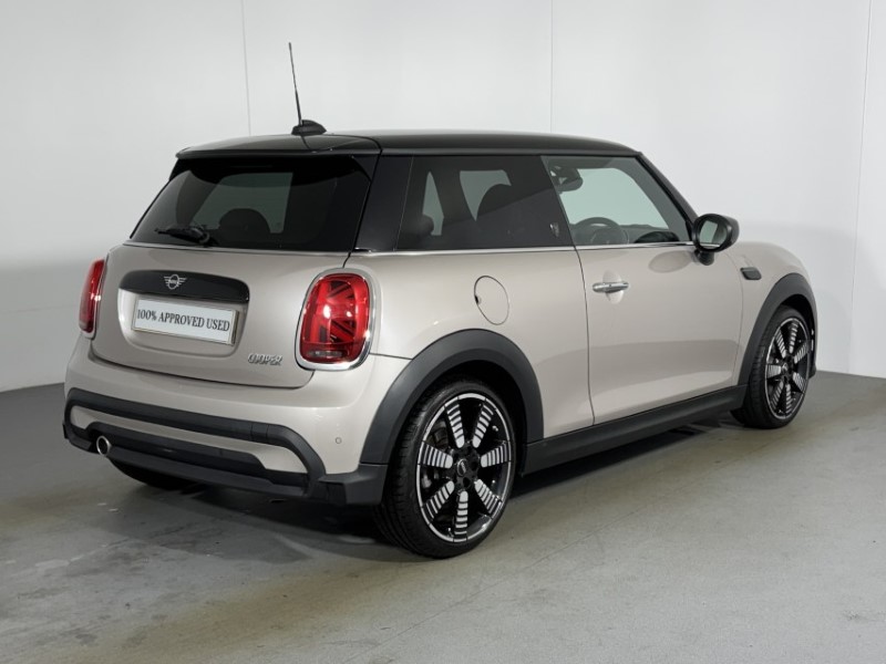 2023 (23) MINI HATCHBACK 1.5 Cooper Exclusive 3dr Auto 5761047
