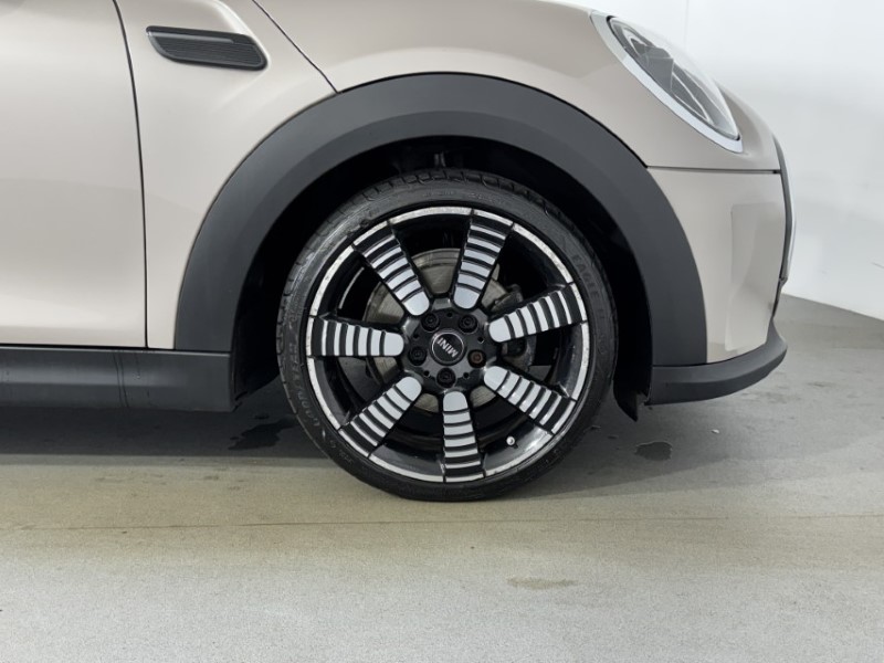 2023 (23) MINI HATCHBACK 1.5 Cooper Exclusive 3dr Auto 5761033
