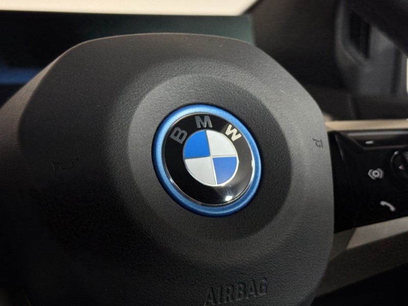 2022 (22) BMW iX 240kW xDrive40 M Sport 76.6kWh 5dr Auto 5741486