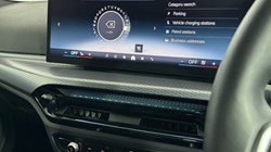 2025 (75) BMW 3 SERIES 330e 22.3 kWh M Sport 4dr Step Auto 5829734