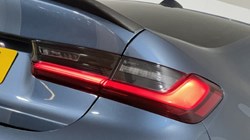 2025 (75) BMW 3 SERIES 330e 22.3 kWh M Sport 4dr Step Auto 5829757