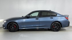 2025 (75) BMW 3 SERIES 330e 22.3 kWh M Sport 4dr Step Auto 5829774