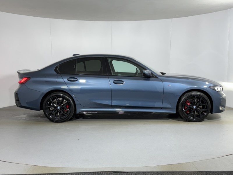 2025 (75) BMW 3 SERIES 330e 22.3 kWh M Sport 4dr Step Auto 5829773
