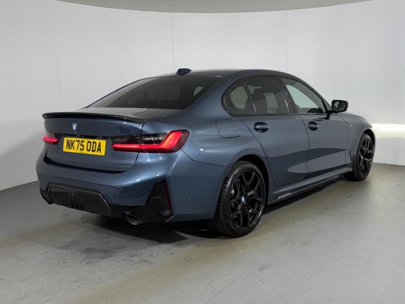 2025 (75) BMW 3 SERIES 330e 22.3 kWh M Sport 4dr Step Auto 5829772