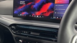 2025 (75) BMW 3 SERIES 330e 22.3 kWh M Sport 4dr Step Auto 5829735