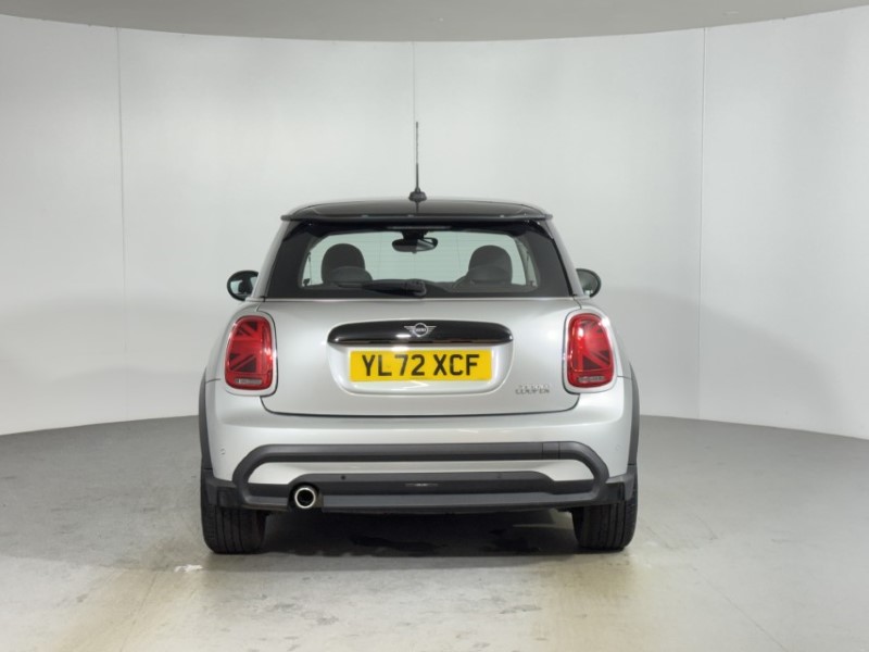 2022 (72) MINI HATCHBACK 1.5 Cooper Classic 3dr Auto 5777448