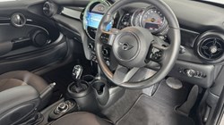 2022 (72) MINI HATCHBACK 1.5 Cooper Classic 3dr Auto 5777432