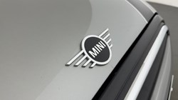 2022 (72) MINI HATCHBACK 1.5 Cooper Classic 3dr Auto 5777439